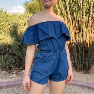 🌌 Flounce off the shoulder denim romper 🌌